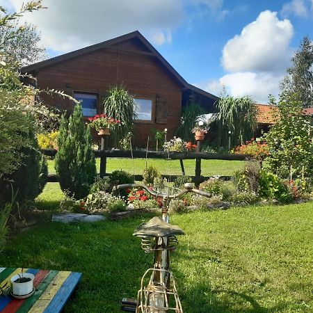 Domek W Kwiatach Zyndaki Exterior foto