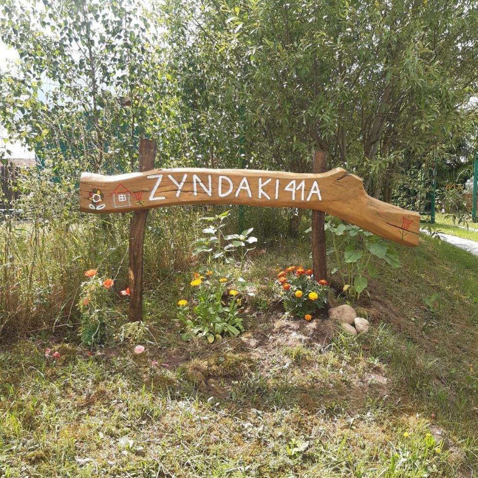 Domek W Kwiatach Zyndaki Exterior foto